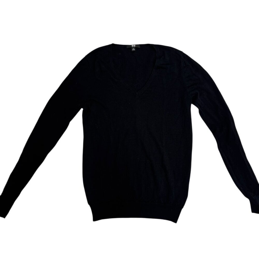 Uniqlo Black 100% Wool V-Neck Sweater Size Small EUC